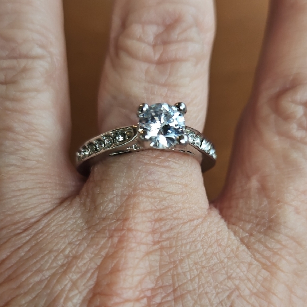 Elegant Silver Diamond Ring